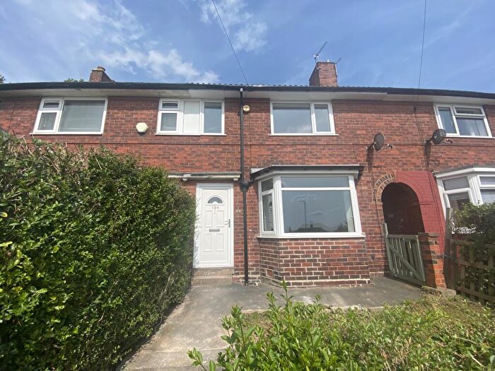 2 Bedroom End Of Terrace House To Rent In , Dufton Approach, LS14