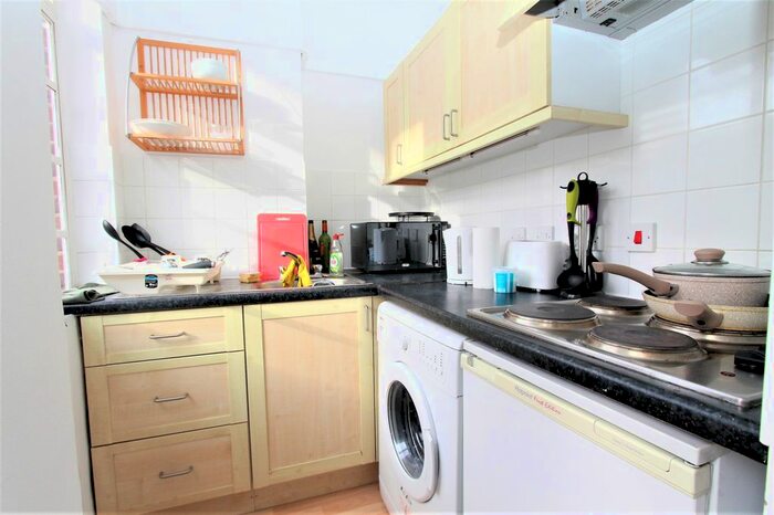 1 Bedroom Flat To Rent In Balham High Road, London, SW17