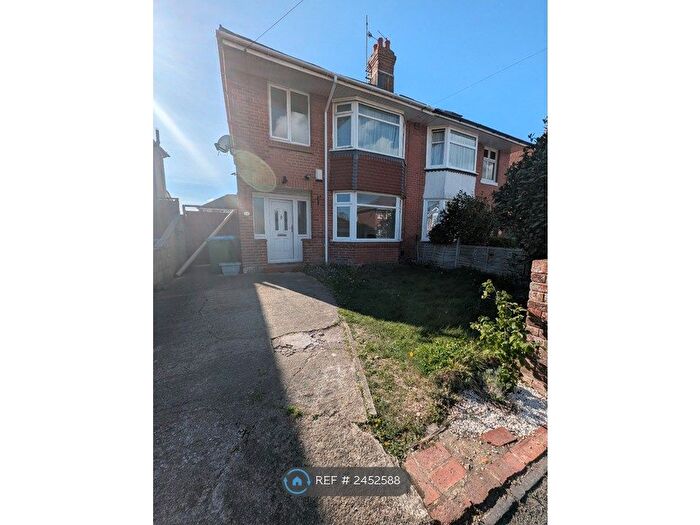 3 Bedroom Semi-Detached House To Rent In King George's Avenue, Southampton, SO15