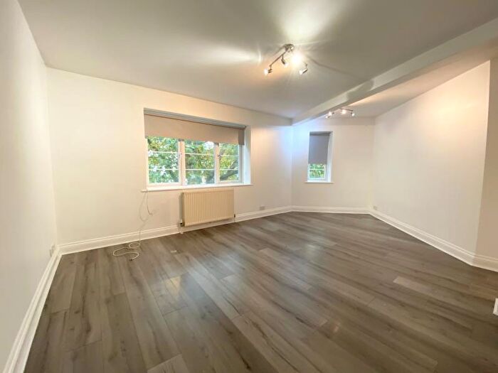 1 Bedroom Apartment To Rent In Woking, Surrey, GU22