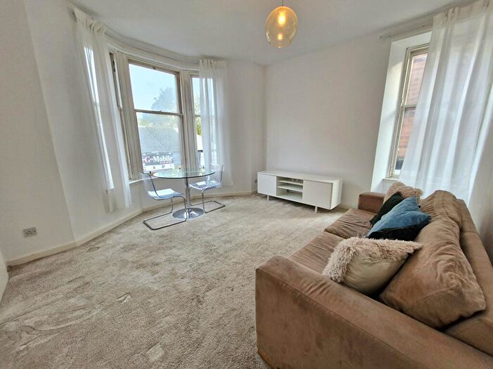 2 Bedroom Flat To Rent In Hayburn Street, Partick, G11
