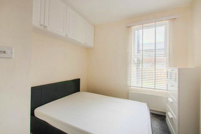 1 Bedroom Flat To Rent In Fingal Street, Greenwich, London, SE10