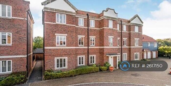 2 Bedroom Flat To Rent In Whyke Marsh, Chichester, PO19