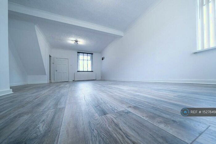 2 Bedroom End Of Terrace House To Rent In Park Street, Swinton, Manchester, M27