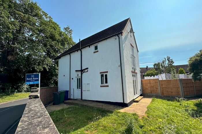 3 Bedroom Semi-Detached House To Rent In Brigg Lane, Camblesforth, Selby, North Yorkshire, YO8