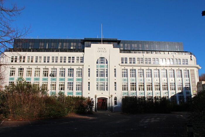 2 Bedroom Flat To Rent In The Dock Office, Furness Quay, Salford Quays, M50