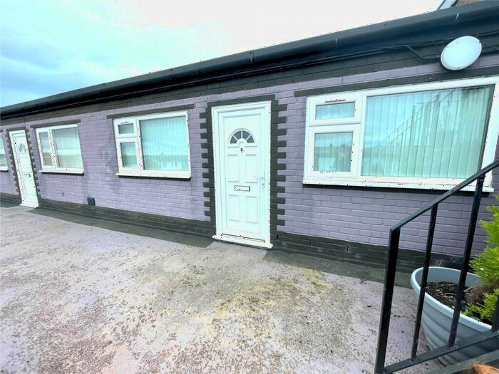 2 Bedroom Apartment To Rent In Englefield Avenue, Connah's Quay, Deeside, Flintshire, CH5