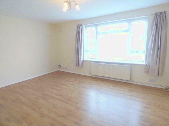 2 Bedroom Apartment To Rent In Murray House, Sylvan Avenue, Mill Hill, NW7