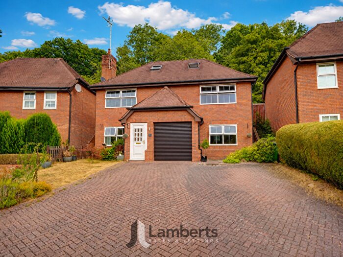 4 Bedroom Detached House For Sale In Chesterton Close, Hunt End, B97