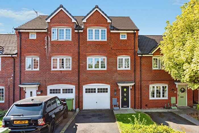 4 Bedroom Town House For Sale In Brentwood Grove, Leigh, WN7