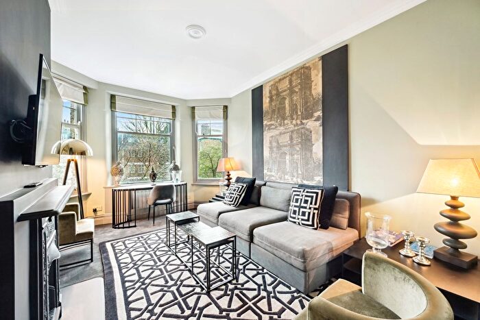 1 Bedroom Flat To Rent In Argyll Mansions, - Kings Road, SW3