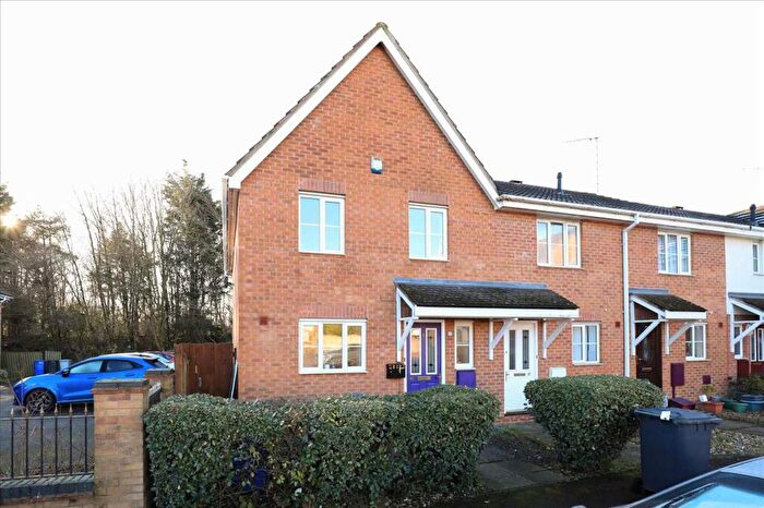 3 Bedroom End Of Terrace House To Rent In Merrivale Close, Kettering, NN15
