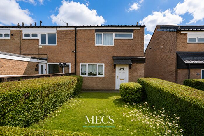 3 Bedroom Semi Detached House To Rent In Gravel Bank, Birmingham, West Midlands, B32