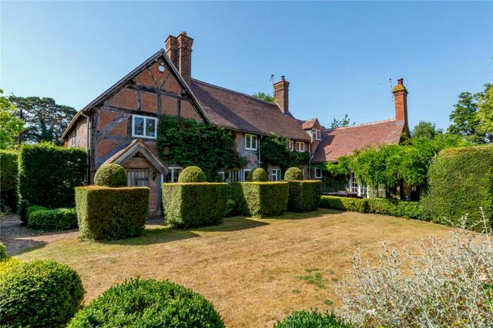 4 Bedroom Detached House For Sale In Church Road, Sherbourne, Warwick, Warwickshire, CV35