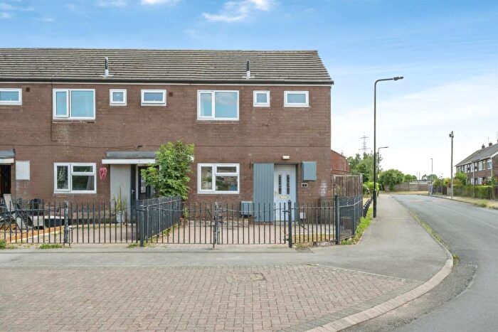 3 Bedroom End Of Terrace House For Sale In Lee Croft, Maltby, Rotherham, S66