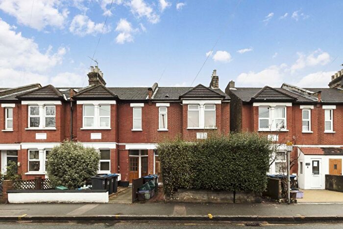 1 Bedroom Flat To Rent In Kingston Road, Raynes Park, SW20