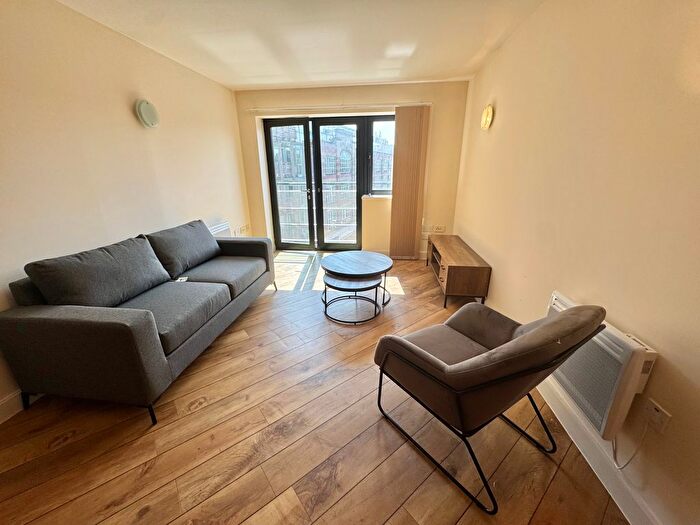 2 Bedroom Flat To Rent In Watermarque, Birmingham, B16