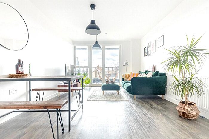 1 Bedroom Flat For Sale In Clarkson Crescent, Walthamstow, London, E17