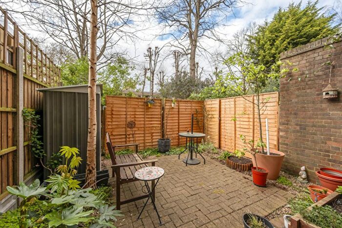 3 Bedroom Maisonette To Rent In Cortis Road, Putney, London, SW15