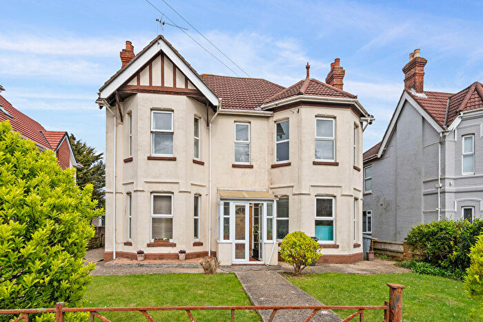 6 Bedroom Detached House For Sale In Lowther Road, Bournemouth, BH8