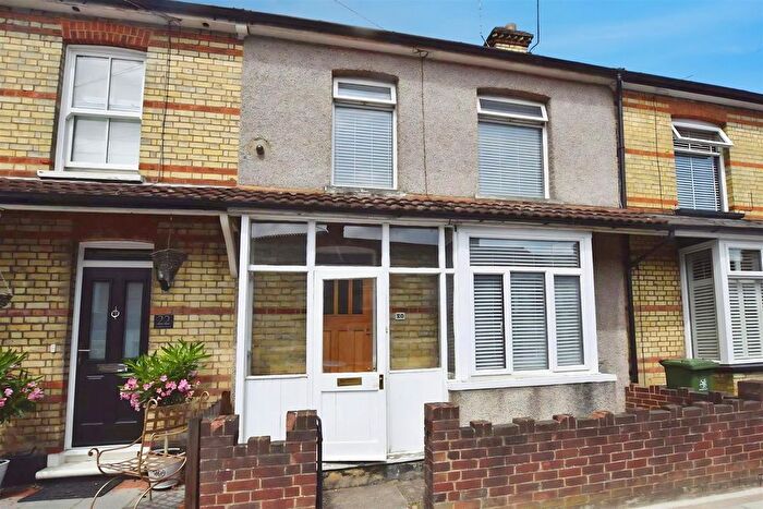 2 Bedroom Terraced House For Sale In Souldern Street, Watford, WD18