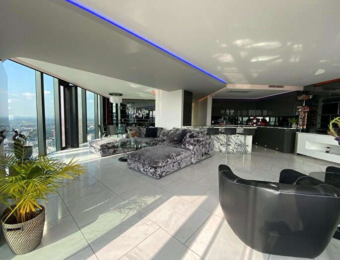 2 Bedroom Apartment To Rent In Beetham Tower (Lo), Deansgate, M3