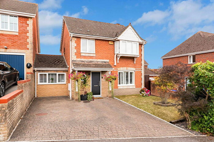 4 Bedroom Detached House For Sale In Apostle Way, Bishopdown, Salisbury, SP1
