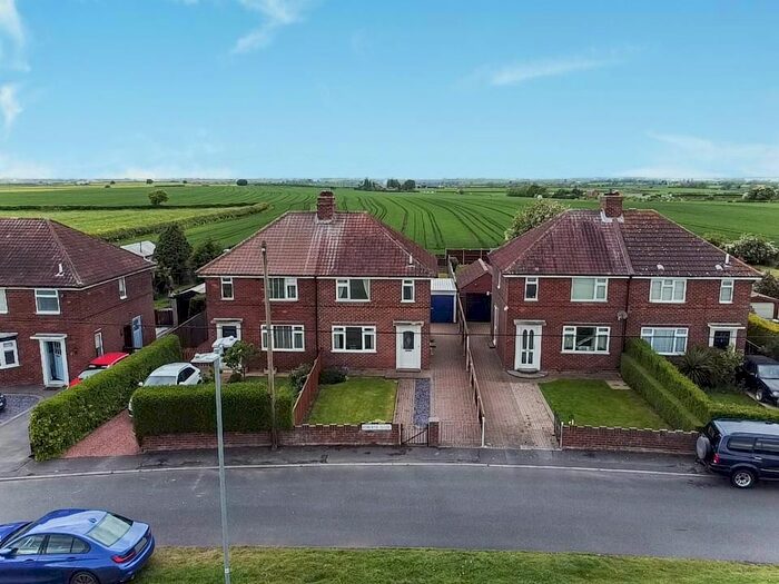 3 Bedroom Semi-Detached House For Sale In Roberts Close, Ragnall, Newark, NG22