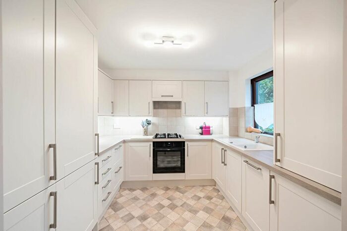 2 Bedroom Flat For Sale In Coppice Drive, Coppice Court Coppice Drive, HG1