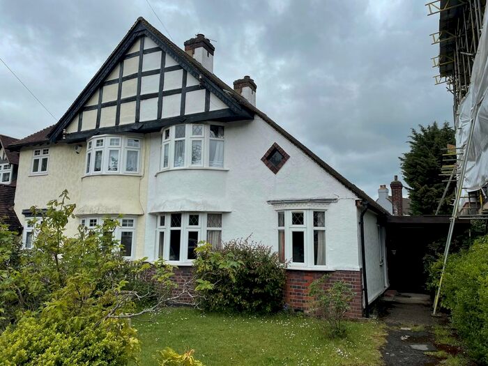 3 Bedroom Semi-Detached House To Rent In Cloisters Avenue, Bromley, BR2