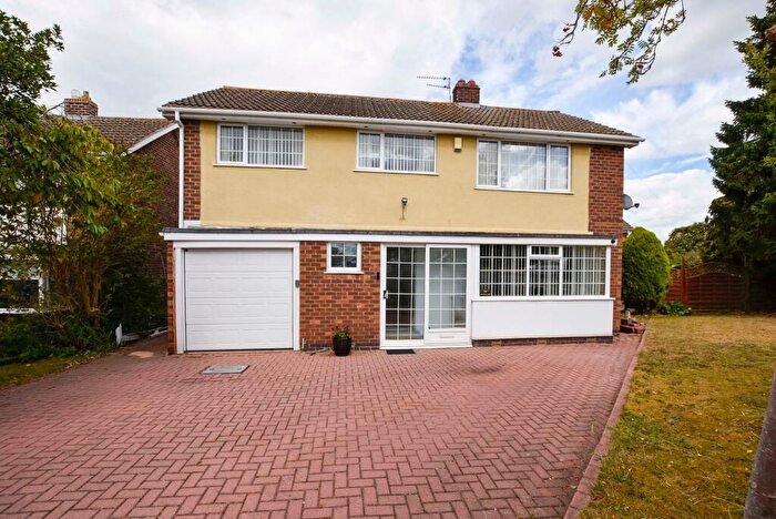 4 Bedroom Detached House For Sale In Ashton Close, Oadby, Leicester, LE2