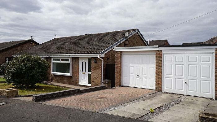 2 Bedroom Semi-Detached Bungalow For Sale In Hollins Close, Ashton In Makerfield, Wigan, WN4