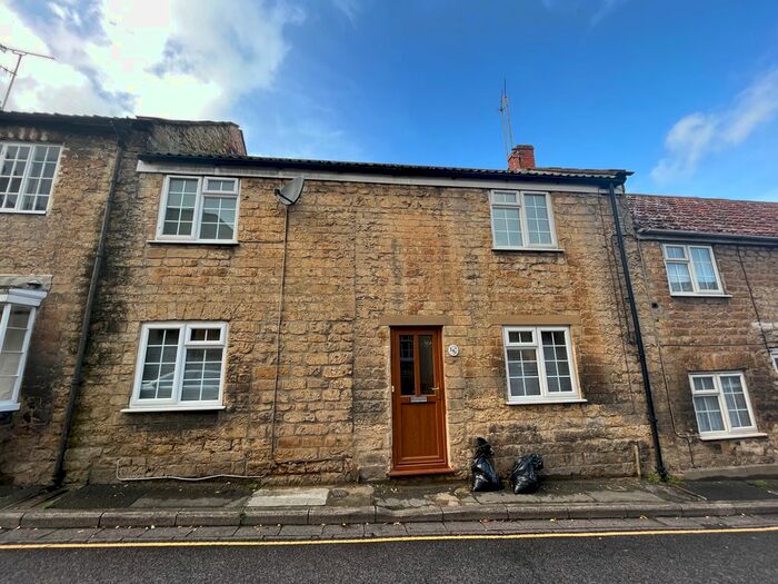 3 Bedroom Terraced House To Rent In Hermitage Street, Crewkerne, TA18