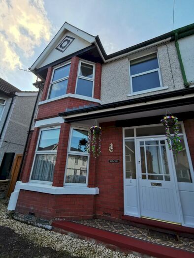 2 Bedroom Flat To Rent In Pendorlan Avenue, Colwyn Bay, LL29