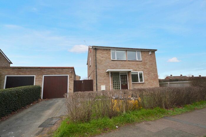 3 Bedroom Detached House To Rent In Ridgeway, Welwyn Garden City, AL7