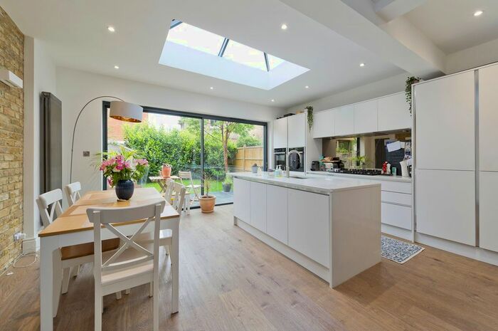 4 Bedroom Semi-Detached House To Rent In Graemesdyke Avenue, London, SW14