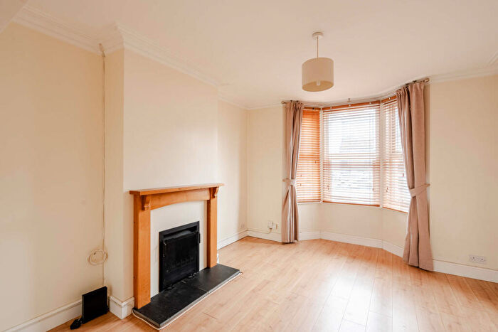 3 Bedroom Terraced House For Sale In Hall Street, Bedminster, Bristol, BS3