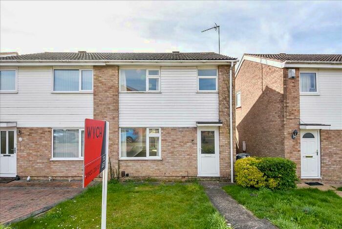 3 Bedroom Semi-Detached House To Rent In Westminster Road, Wellingborough, NN8