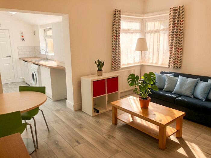 6 Bedroom House To Rent In Osmaston Street - Bed, Lenton, East Midlands, NG7