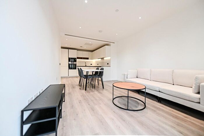 2 Bedroom Flat To Rent In Glenthorne Road, London, W6