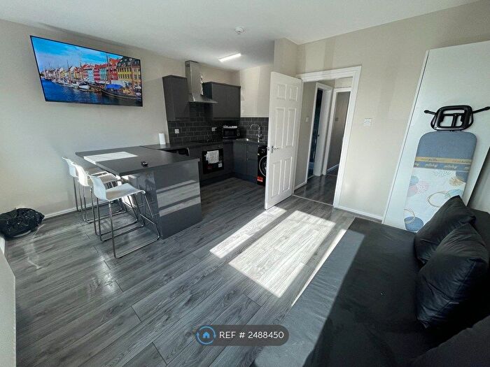 1 Bedroom Flat To Rent In Mill Street, Liverpool, L8