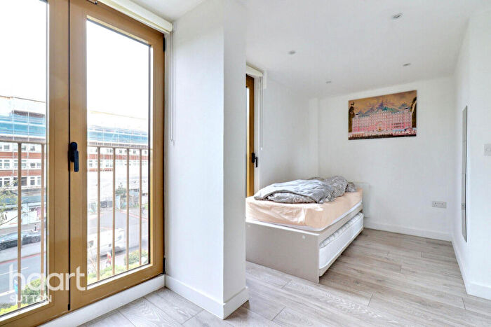 Studio To Rent In London Road, Sutton, SM3
