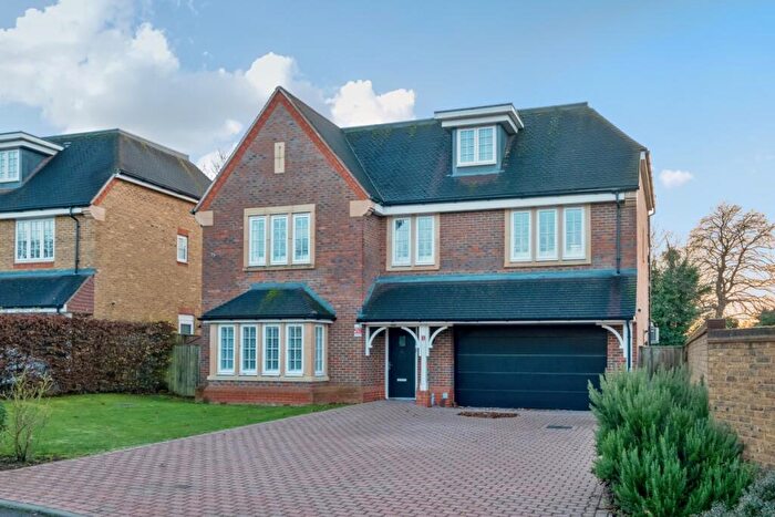 7 Bedroom Detached House To Rent In Priest Hill Close, Epsom, KT17