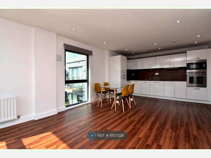 1 Bedroom Flat To Rent In Fairbanks Court, Wembley, HA0