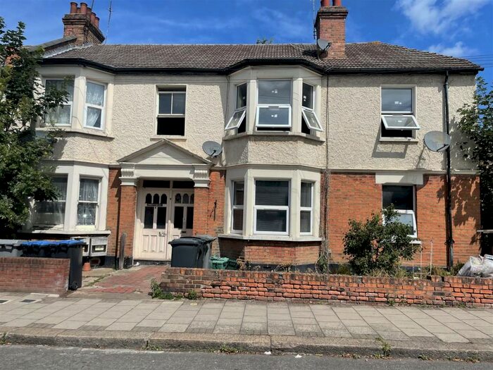 2 Bedroom Flat To Rent In Ambleside Road, Harlesden, NW10