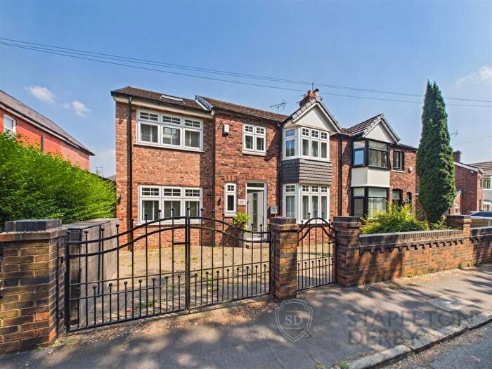 5 Bedroom Semi-Detached House To Rent In South Avenue, Prescot, L34