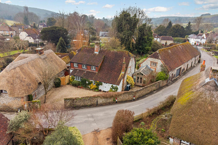 5 Bedroom Detached House For Sale In Charlton Road, Singleton, PO18