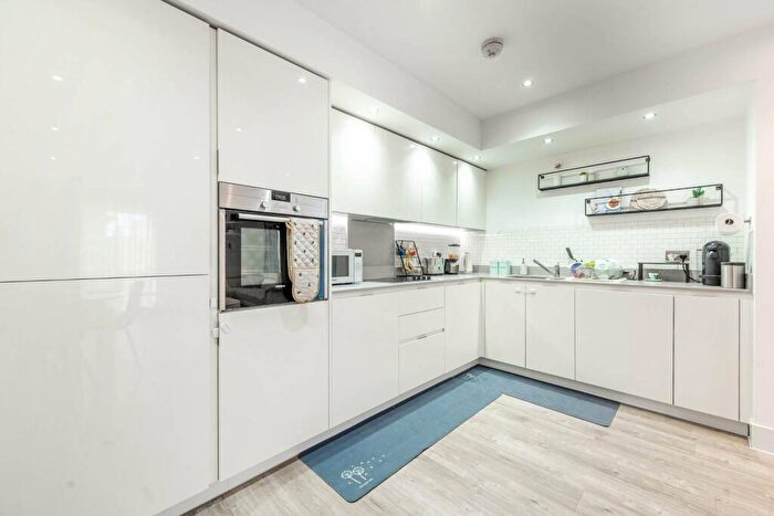 3 Bedroom Flat For Sale In Lyon Road, Harrow, HA1