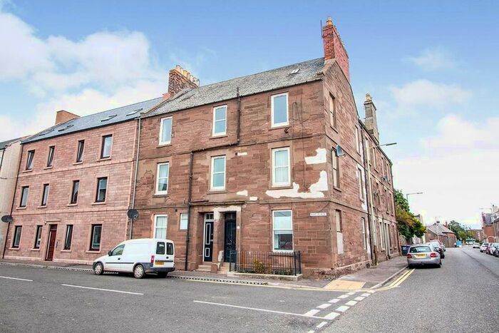 2 Bedroom Flat To Rent In Hill Place, Montrose, Angus, DD10