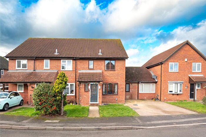 4 Bedroom Semi-Detached House For Sale In Wilstone Drive, St. Albans, Hertfordshire, AL4